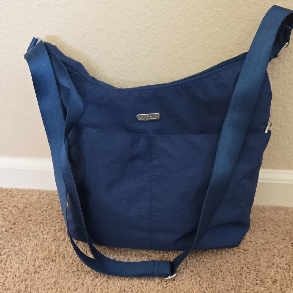 Baggallini Pacific Blue Hobo Crossbody